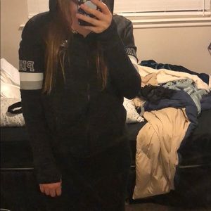 Super cute black PINK sweatshirt!